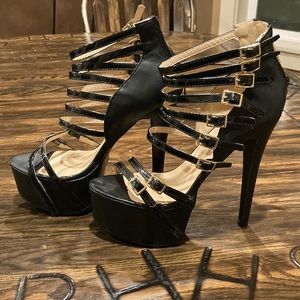 Eye Candie Womens scrappy Open Toed Platform Sandal